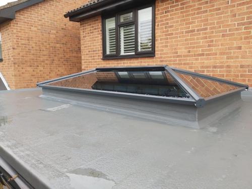 Contemporary Stratus Lantern Roof 3